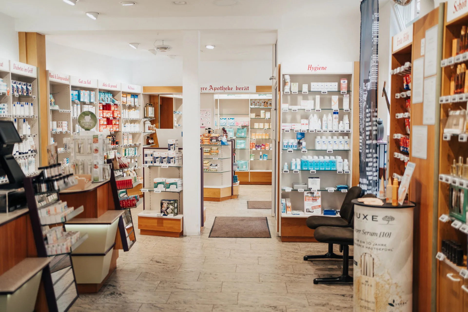 Apotheke Innen Bild 2